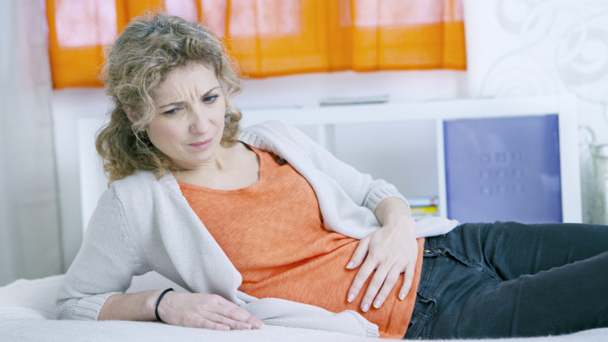 Avföringsinkontinens är vanligare hos kvinnor och besvären kan bland annat vara en följd av förlossningsskador.  Foto: Shutterstock